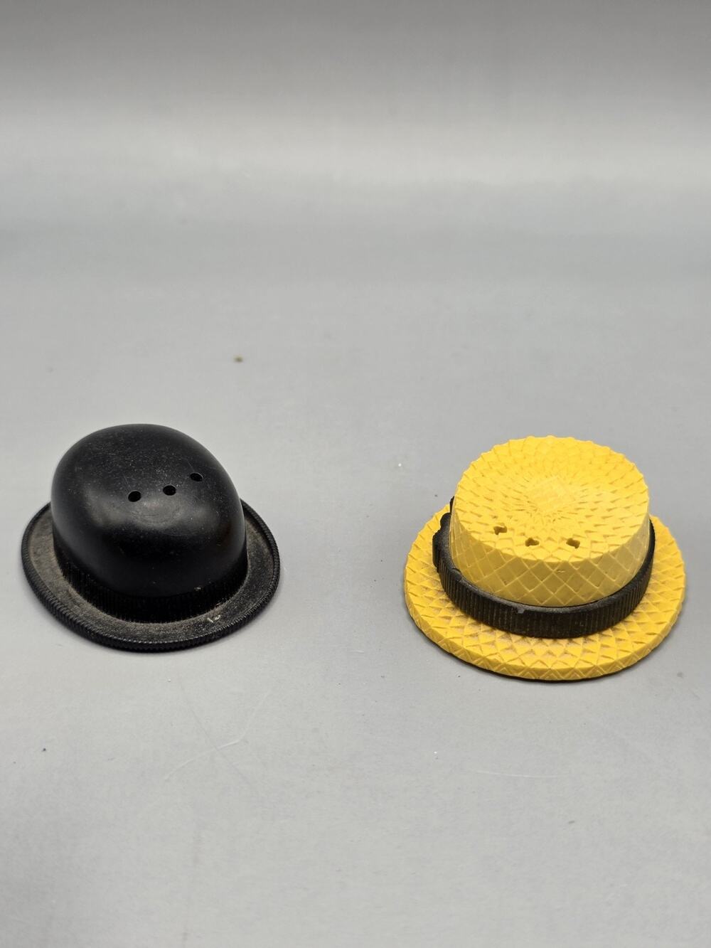 Vintage Plastic Hat Salt and Pepper Shakers Set Bowler Derby Straw Boater Retro